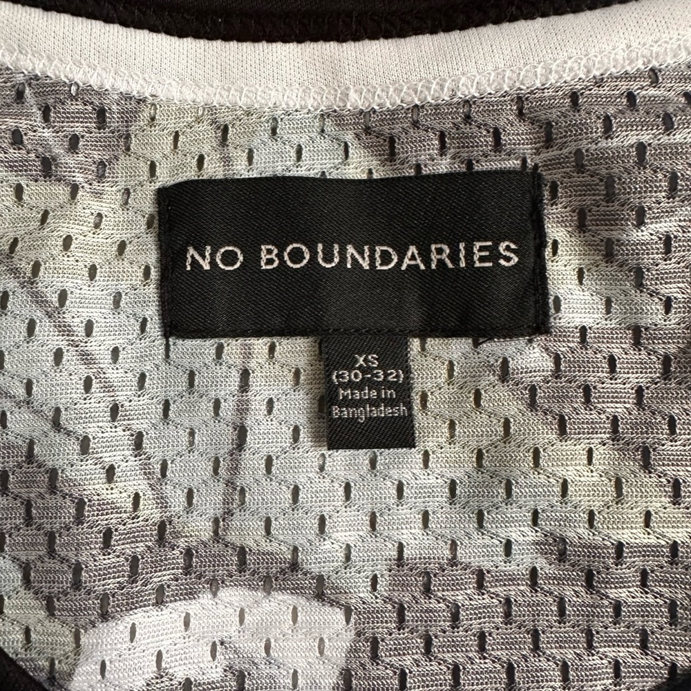 NWT Men Boys . Sleeveless . Size XS - Picture 4 of 9